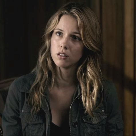 Jo Harvelle Outfit, Jo Supernatural, If I Was Your Boyfriend, Supernatural Women, Jo Harvelle, Alona Tal, Mrs Afton, Supernatural Characters, Supernatural Show