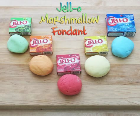 How-To: Jell-O Marshmallow Fondant. What a great idea--much better than the gross plasticy fondant! Jello Fondant, Fondant Recipe, Marshmallow Fondant, Hello Sweetie, Gateaux Cake, Jell O, Fondant Figures, Cake Icing, Icing Recipe