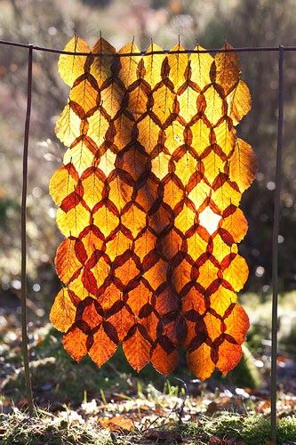 Wood Weaving, Forest Preschool, Boho Autumn, Ephemeral Art, Leaf Curtains, Deco Nature, Earth Art, Autumn Crafts, Nature Crafts