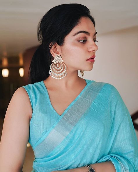 Ahaana Krishna, Gas Monkey, Sari Blouse Designs, Blouse Designs Indian, Saree Blouse Patterns, Designer Saree Blouse Patterns, Stylish Blouse Design, Designer Blouse Patterns, Sari Blouse