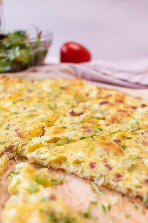 Schüttelpizza Flammkuchen Style (Low-Carb, glutenfrei) – Low Carb Köstlichkeiten Crab And Shrimp Recipe, Healthy Low Fat Recipes, Low Carb Soup Recipes, Healthy Low Calorie Meals, Low Carb Backen, No Carb Recipes, Healthy Recipes Easy Snacks, Low Carb Soup, Low Sugar Recipes