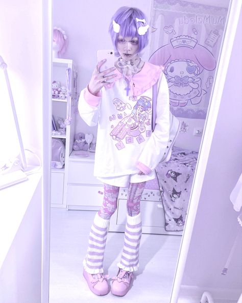 inst: yusakuyami Menhera Kei Aesthetic, Menhera Fashion Outfit, Menhera Clothing, Sleepy Moodboard, Menhara Fashion, Menhera Outfits, Yami Kawaii Outfit Ideas, Yamikawaii Fashion, Yamikawaii Outfit