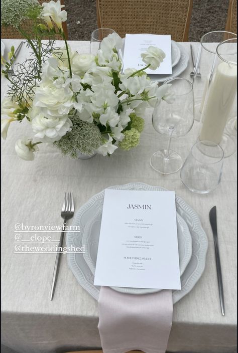 Wooden Table Setting Wedding, Wedding Florals Long Table, Patterned Tablecloth Wedding, Small Wedding Table Decorations, Wedding Table Scape Ideas, Sage Green Wedding Table Setting, Greenery Table Runner Wedding, Cocktail Table Centerpieces, Wedding Table Scape