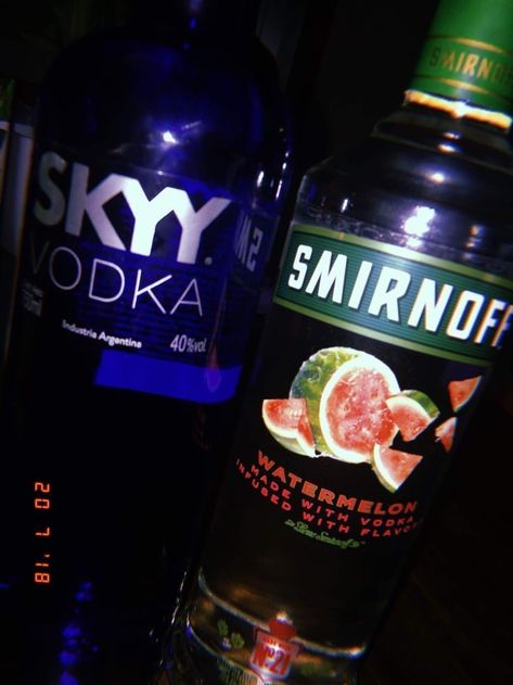 Vodka Drinks Easy, Red Bull Drinks, Vodka Recipes Drinks, Skyy Vodka, Popular Beers, Party Drinks Alcohol, Smirnoff Vodka, Vodka Recipes, Alcohol Party