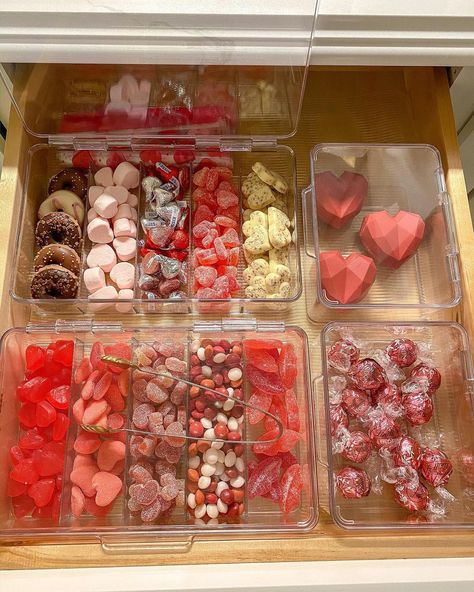 Candy Drawer Aesthetic, Candy Drawer Bedroom, Candy Drawer Organization, Snack Drawer In Bedroom, Candy Drawer, Candy Organizer, Snack Drawer, Snack Station, Valentines Candy