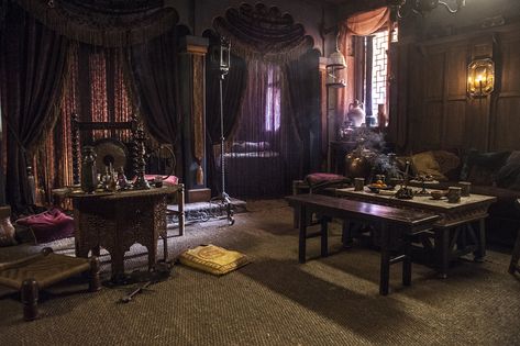 Game Of Thrones Bedroom, House Dayne, Arabic Interior, Game Of Thrones Set, Royal Room, Fairytale Decor, Fantasy Rooms, King's Landing, Bedroom Games