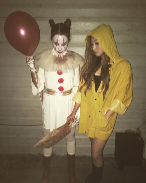 Duo Horror Halloween Costumes, Best Friend Halloween Costumes Scary, Georgie Costume It Women, Horror Duo Costumes, It And Georgie Costume, It And Georgie Costume Couple, Georgie It Costume, Penny Wise And Georgie Costume, Bsf Halloween Outfit