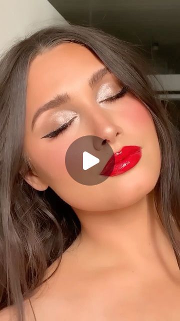 Eyeshadow Looks With Red Lips, Makeup For Red Outfit, Red Lipstick Outfit, Latin Makeup, Red Lipstick Makeup Looks, Best Lipstick Color, Red Lipstick Makeup, Orange Lips, Red Lip Makeup