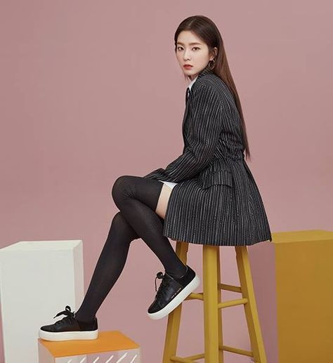 Red Velvet Photoshoot, Irene Red Velvet, Red Velvet Irene, Trendy Fall, Fall Looks, Pop Fashion, Suho, Korean Girl, Red Velvet