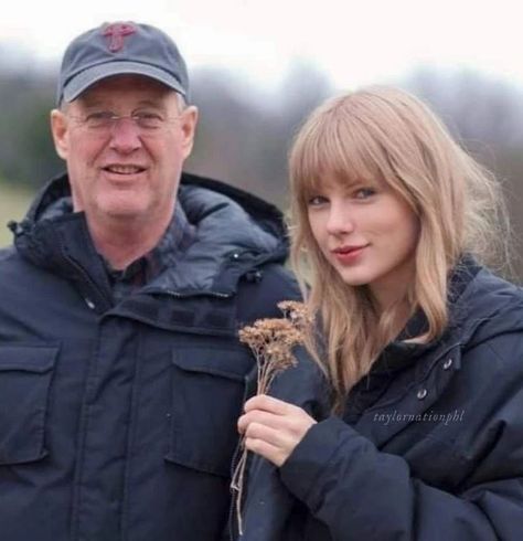 Father's day👑 @taylorswift @taylornation #taylorswift #scottswift #fathersday Happy Birthday Scott, About Taylor Swift, Bingo Card, Bingo, Father's Day, Taylor Swift, Swift, Lost