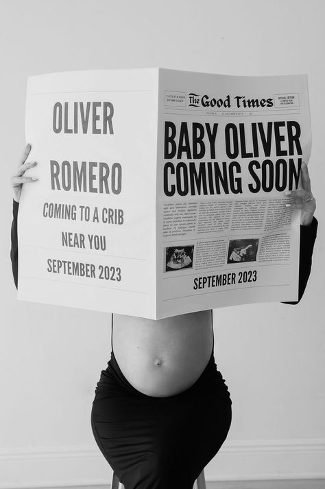 Cute Diy Maternity Pictures, Unique Bump Photos, Maternity Pictures Diy How To Take, Newspaper Announcement Photoshoot, Newspaper Pregnancy Photoshoot, News Paper Pregnancy Announcement, Expecting Baby Photoshoot, Italy Pregnancy Announcement, Pregnancy Announcement Ideas Instagram