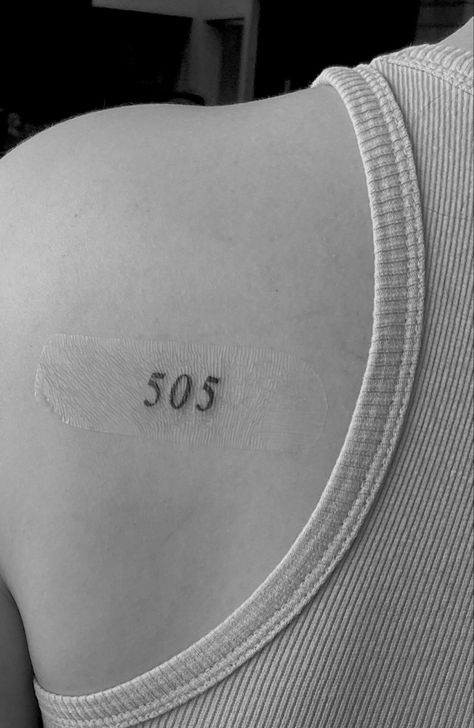 505 Tattoo Arctic Monkeys, Artic Monkeys Tattoo Ideas, 505 Tattoo, Gabriel Tattoo, Monkeys Tattoo, Arctic Monkeys Tattoo, 505 Arctic Monkeys, Monkey Tattoos, Monkey Art