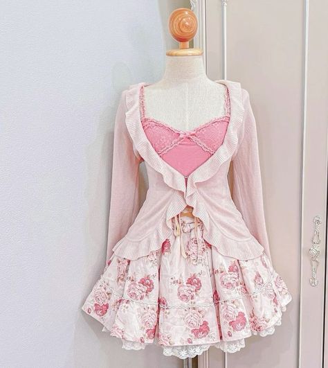 Pink Fairy Core Outfits, Shoujo Outfits, Himekaji Outfits, Kawaii Outfit Ideas, Shoujo Girl, Girly Clothes, Creation Couture, Pink Outfits, Really Cute Outfits