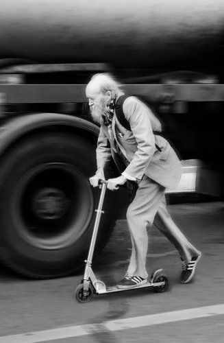 Young At Heart, Old Age, Old People, Black White Photos, 인물 사진, Old Man, Growing Old, White Photography, Black And White Photography