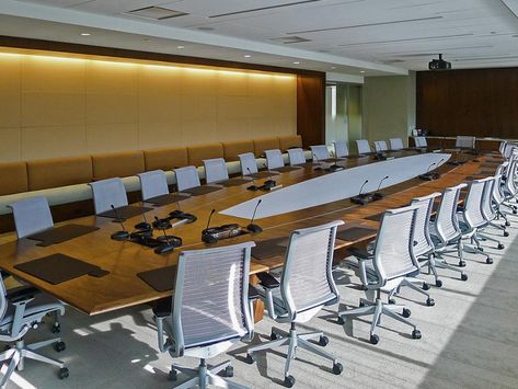 Big Meeting Room, Pottery Barn End Tables, Glass Conference Room, Custom Conference Table, Round Conference Table, Modern Conference Table, Large Round Table, Meeting Room Design, Modular Table