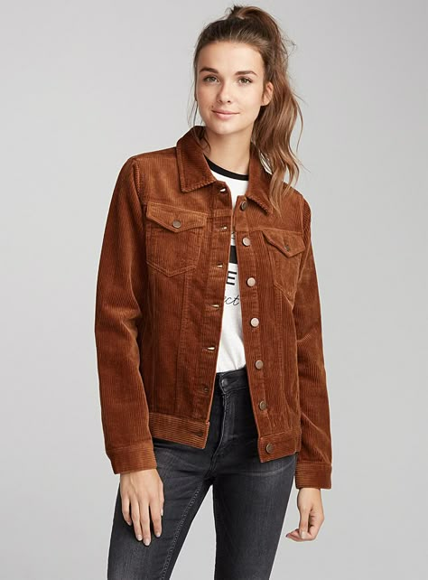 Corduroy vest | Twik | Shop Women's Jackets and Vests | Simons Corduroy Jacket Outfit Womens, Fall Vest Outfits Women, Corduroy Denim Jacket, Shirt Jacket Outfit, Fall Vest Outfits, Corduroy Shirt Jacket, Corduroy Vest, Pijamas Women, Brown Corduroy Jacket