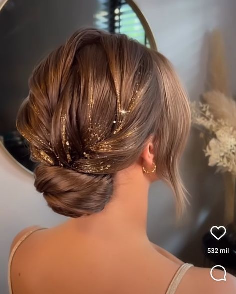 Sparkly Wedding Hair, Updo With Jewels, Wedding Hair With Glitter, Glitter Wedding Hair, Gold Hair Glitter, Hairstyles Glitter, Straight Wedding Hair, Bridesmaid Bun, Grad Hairstyles