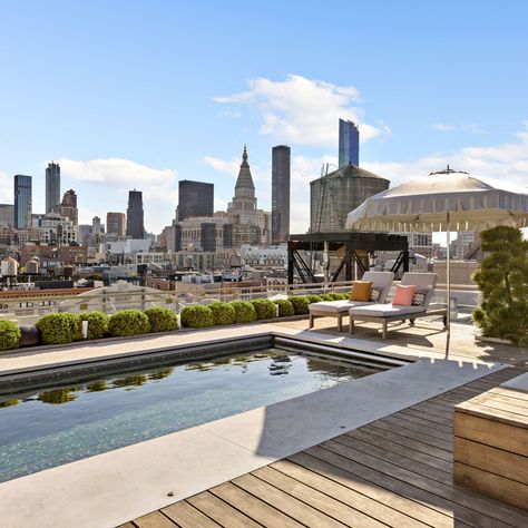 This $36 Million Manhattan Penthouse Includes an Extremely Rare Find: A Private Rooftop Pool - WSJ Seoul Penthouse, Nyc Penthouse Luxury, Pool Penthouse, Penthouse Pool, Penthouse Balcony, Chicago Penthouse, Seoul Apartment, Dream Penthouse, Penthouse Rooftop