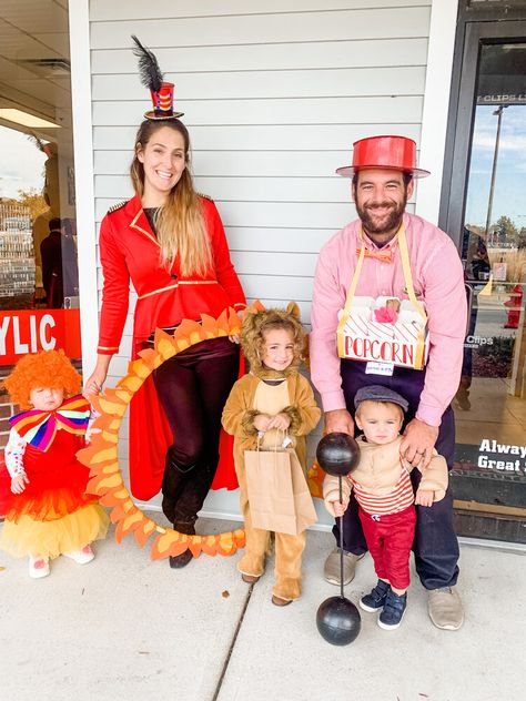 Family Circus Costumes, Circus Outfit Women, Circus Family Costume, Diy Family Halloween Costumes, Strongest Man In The World, Circus Halloween Costumes, Red Tutu Dress, Family Themed Halloween Costumes, Halloween Costumes Family