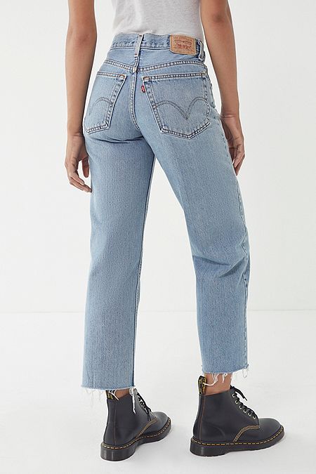 Vintage Levi’s 550 Cropped Relaxed Jean Girls Western Dresses, Mom Jeans Outfit Winter, Western Dresses For Girl, Jeans Heels Outfit, Girls Winter Jackets, Jeans Outfit Women, Dress With Jean Jacket, Levi's 505, Heels Outfits