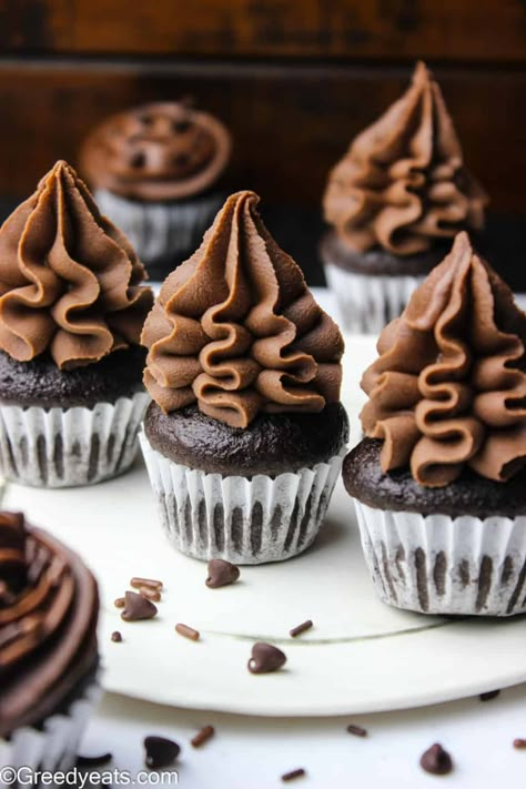 Mini Chocolate Cupcakes, Milk Frosting, Amazing Deserts, Chocolate Cupcake Recipe, Best Chocolate Cupcakes, Chocolate Peanut Butter Desserts, Chocolate Cupcakes Moist, 2025 Christmas, Best Chocolate Desserts