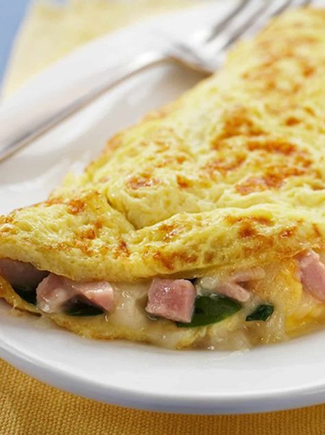 French Omelette Recipe | Incredible Egg Bacon Cheese Potatoes, Ham And Cheese Omelette, Omlet Recipes, Spinach Omelette, Telur Dadar, Cheese Omelet, Cheese Omelette, Omelets Recipe, Omelette Recipe