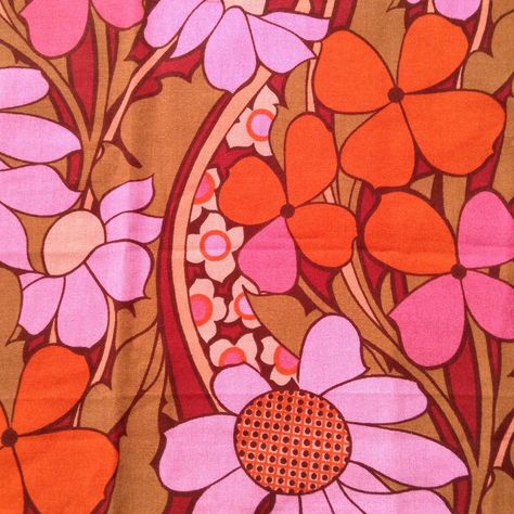 60s Embroidery, 70s Textiles, 70s Fabric, Retro Fabric Patterns, Textile Tapestry, Vintage Pattern Design, Everyday Art, Shadow Box Art, Retro Fabric