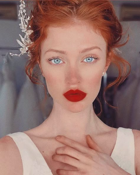 Most Beautiful Eyes, Ginger Girls, Redhead Beauty, Redhead Girl, Orange Hair, Ginger Hair, Makeup For Brown Eyes, Out Of This World, Beautiful Eyes