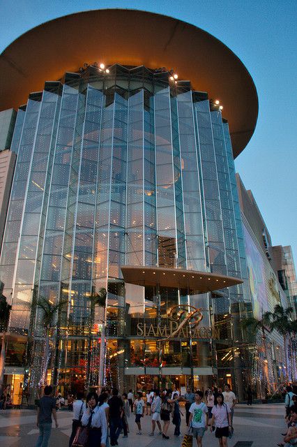 I've been there .. Siam Paragon shopping center Bangkok Architecture, Expensive Shopping, Condominium Architecture, Bangkok Shopping, Mall Facade, Siam Paragon, Hong Kong Hotels, Thailand Trip, Koh Chang