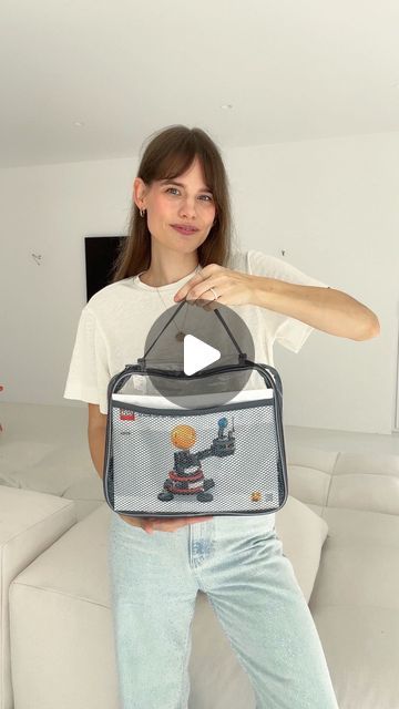 Laura Niemeyer on Instagram: "ENDLICH habe ich die perfekte LEGO Aufbewahrung gefunden! Die Tasche eignet sich auch perfekt für Spiele oder Puzzles.

Für den Link musst du nur mit SHOP kommentieren und du erhältst ihn direkt per DM oder du schaust einfach in meiner Story vorbei ✨

Bist du auch so eine LEGO 🐭?" Lego, On Instagram, Quick Saves, Instagram