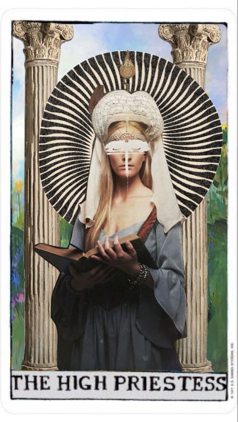 Female Tarot Cards, The High Priestess Aesthetic, High Priestess Wallpaper, High Priestess Aesthetic, Tarot Costume, Tarot High Priestess, Priestess Aesthetic, Taylor Midnight, Priestess Art