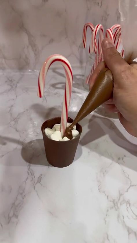 So cute! DIY HOT COCOA CUP | DIY HOT COCOA CUP Dipped Tampa @DippedTampa | By Dollar Tree Addicts How To Make Hot Cocoa Cups, Halloween Hot Cocoa Cups, Hot Cocoa Cups Diy, Dipped Tampa, Hot Cocoa Cups, Hot Chocolate Cups, Cocoa Cups, Type Of Chocolate, Farm Festival