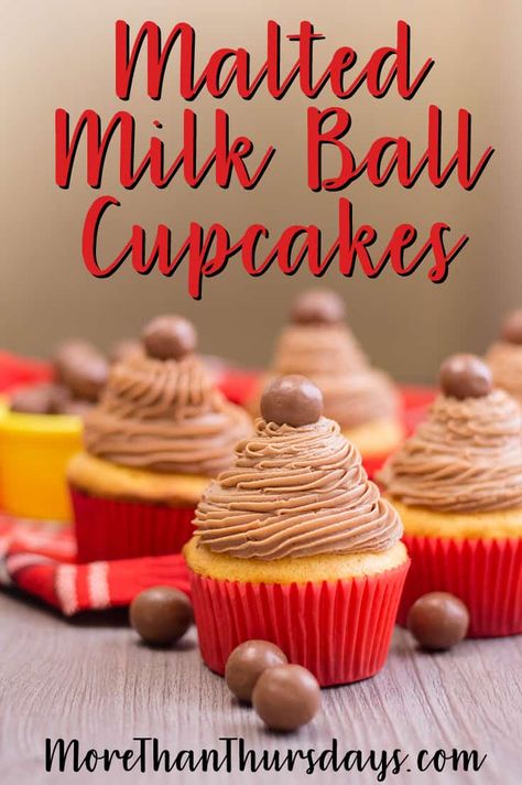 Simple White Cake Recipe, Easy White Cake Recipe, Quick Party Desserts, Ball Cupcakes, Simple White Cake, Most Delicious Cake, Milk Balls, Ice Cream Cake Pops, Hot Fudge Cake