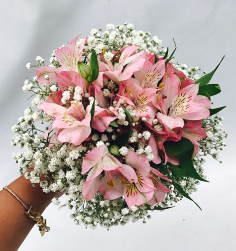 Inexpensive Wedding Flowers, Fuschia Wedding, Pink Flower Bouquet, Budget Bride, Bridal Bouquet Flowers, Boquette Flowers, Nothing But Flowers, Inexpensive Wedding, Mini Wedding