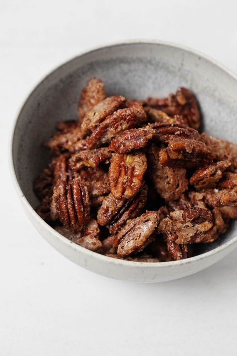 Crispy Baked Vegan Candied Pecans | The Full Helping Aqua Faba, Potato Pudding, Oatmeal Raisin Cookies Chewy, Leafy Green Salads, Holiday Dishes, Vegan Candies, Vegan Cake Recipes, Butter Milk, Vegan Chili