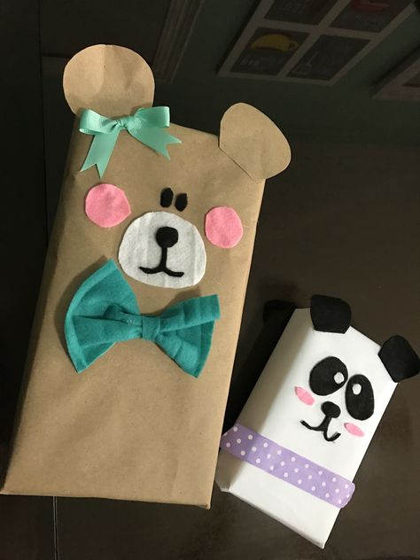 Fun teddybear gift wrapping idea Teddy Bear Gift, Big Teddy Bear, Teddy Bear Gifts, Gift Wrapping Ideas, Wrapping Ideas, Diy Crafts For Gifts, Animal Jokes, Easy Diy Crafts, Exotic Pets