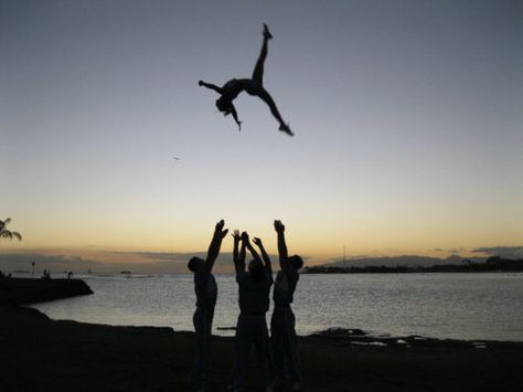 awesome basket toss Basket Toss Cheerleading, Basket Toss, Doctor Insta, Cheer Aesthetic, Tumbling Cheer, Grayson Allen, More Than Friends, Cheer Workouts, Cheerleading Dance