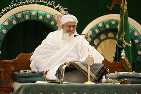 Zaereen.com : Ziyarat Tour Booking for Dawoodi Bohra - Mumineen Travel Portal Mufaddal Moula Photo, Jalaram Bapa, Dawoodi Bohra, Delhi Sultanate, Broken Angel, History Of Islam, Cute Home Screen Wallpaper, Cute Home Screens, Body Gym