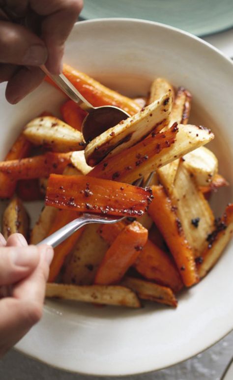 Try the Waitrose Christmas recipe for honey-glazed roast carrots and parsnips. Top tip – cook them at the last minute, when the turkey is resting and the potatoes are nearly done. Roast Parsnips, Parsnips And Carrots, Honey Parsnips, Roast Carrots, Christmas Menus, Carrots And Parsnips, Christmas Vegetables, Roasted Carrots And Parsnips, Parsnip Recipes