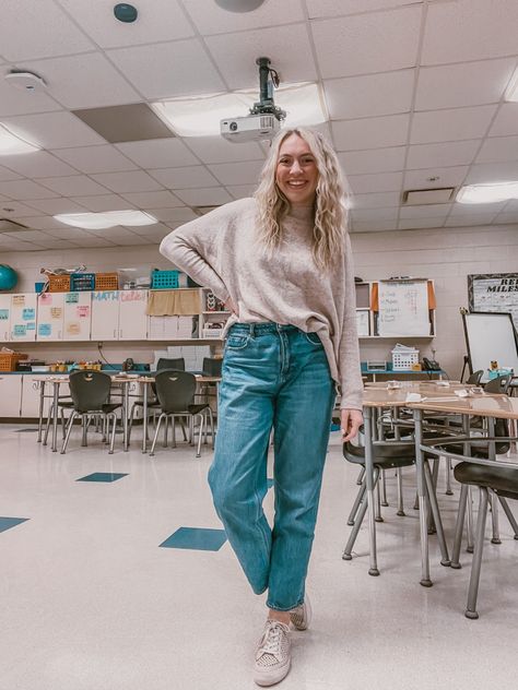 AE Strigid Mom Jean curated on LTK Mom Jeans Outfit, Teacher Outfit, Teacher Style, Mom Jean, Teacher Outfits, Jeans Outfit, Jean Outfits, Work Outfit, Mom Jeans