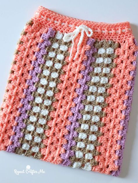 Granny Stitch Skirt, Taylor Swift Crochet, Granny Clothes, Crochet Voodoo, Crochet Patterns Free Women, Crocheted Clothing, Crochet Granny Stitch, Fall Market, Crochet Lace Shawl