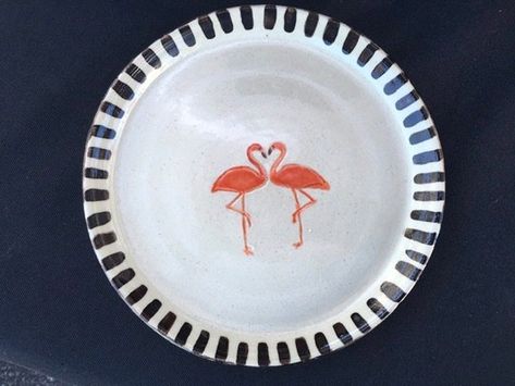 Flamingo Ceramics, Flamingo Pottery, Wheel Ceramics, Painting Flamingo, Pottery Platters, Green Soup, Handmade Ceramics Plates, Pottery Classes, Soup Bowls