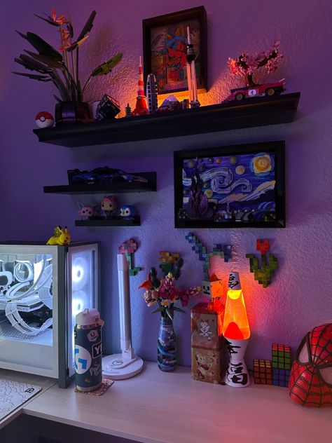 Eclectic Gaming Room, Eccentric Bathroom, Hunters Bedroom, Girlie Apartment, Lego Aesthetic, Summer Room Ideas, Street Room, Grown Woman Bedroom Ideas, Lego Room Decor