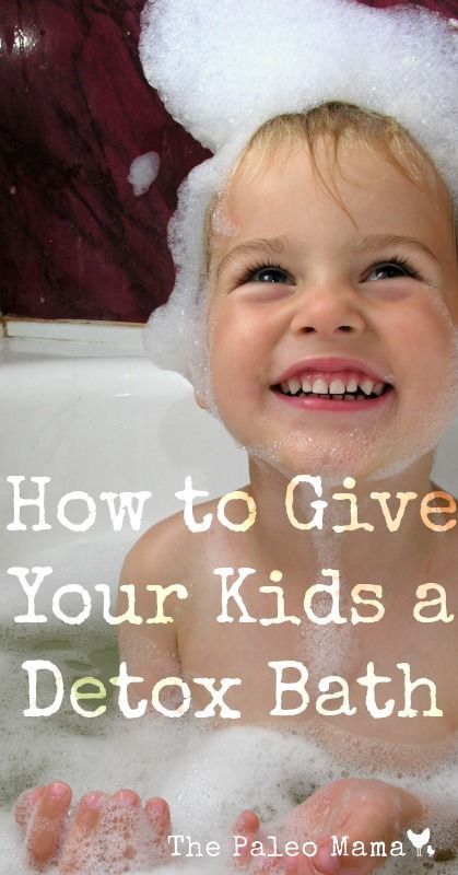 How to Give Your Kids a Detox Bath | www.thepaleomama.com Bath Detox, Detox Bath, Baby Bath Tub, How To Give, Diy Health, Bath Tub, Young Living Essential Oils, Kids Health, Immune Boosting