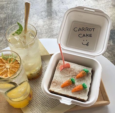 Carrot Cake Packaging, Pastry Business, Icon Homescreen, Jam Cookies, Cake Packaging, Fruit Cake, Cafe Food, Dessert Ideas, Carrot Cake