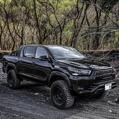 Toyota Hilux Aesthetic, Hilux 4x4 Modified, Hilux Wallpaper, Toyota Hilux 4x4 Modified, Toyota Hilux Modified, Hilux Modified, Hilux Mods, Toyota Hilux 4x4, Best Off Road Vehicles