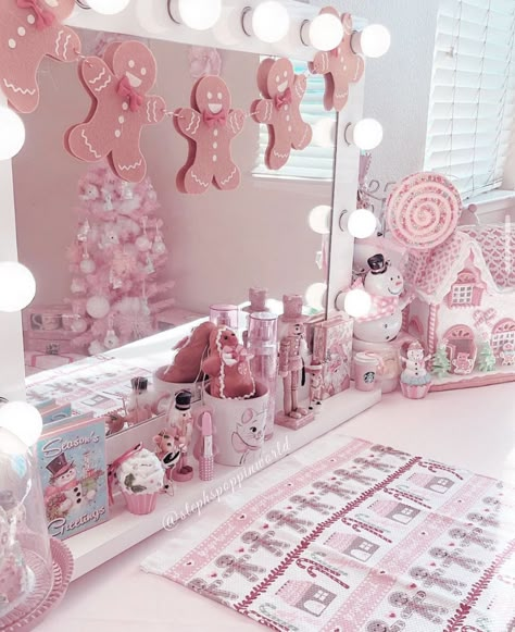 Small Beauty Room, Beauty Room Decor Salon, Luxury Beauty Room, Christmas Vanity, Pink Christmas Room, Home Beauty Room, Pink Gingerbread Christmas, Pink Christmas Bedroom, Beauty Room Ideas