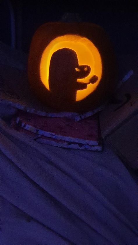 Pumpkin Carving Ideas Spongebob, Squidward Pumpkin Carving, Spongebob Pumpkin Carving, Spongebob Pumpkin, Spongebob House, Cute Pumpkin Carving, I Did A Thing, Pumkin Carving, Easy Pumpkin Carving