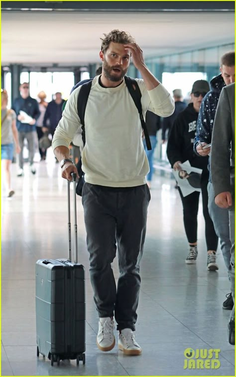 Christian Grey Outfits, Man Styling, Archers Voice, Christian Grey Jamie Dornan, Jaime Dornan, Mens Casual Outfits Summer, Heathrow Airport, Mens Fashion Smart, September 19