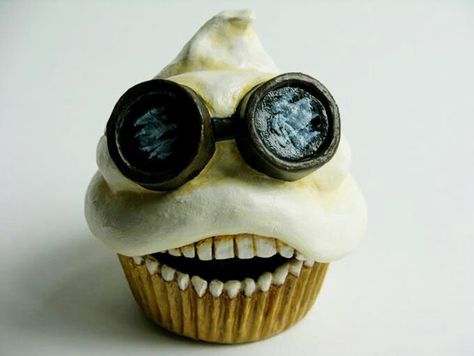 Weird cupcake! Cupcakes Bonitos, Horror Cake, Cupcake Day, Creative Cupcakes, Cupcake Designs, Fancy Food, Baking Cupcakes, Fun Cupcakes, Yummy Cupcakes